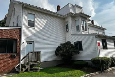 1085 Hancock St #1