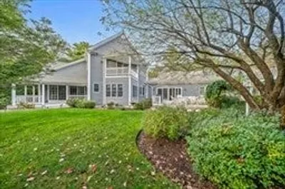 11 Forest Lane #11