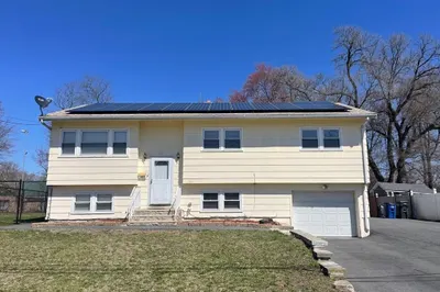 10 Lorenzo Rd