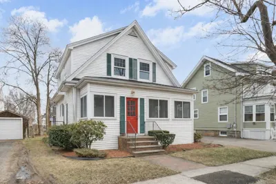 19 Bass St