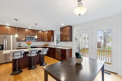 215 High St #10