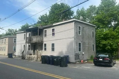 44 Primrose Hill Road #44 (1st fl) 1