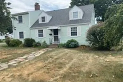 272 Brook St 1