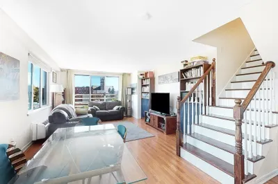 332 Franklin St #600 1