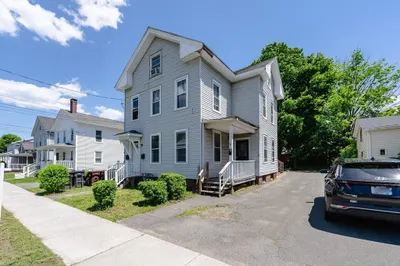 35 Washington St