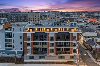 85 Willow Court #PH501