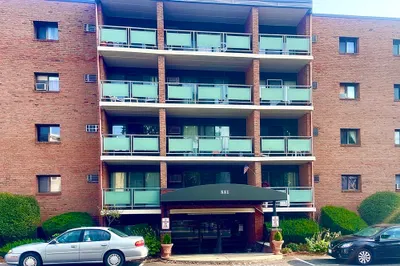 881 Broadway #58