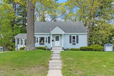 19 Pleasant Street 1