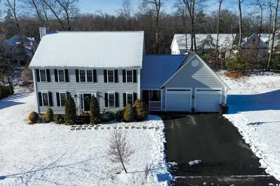 8 Autumn Gate Cir 1