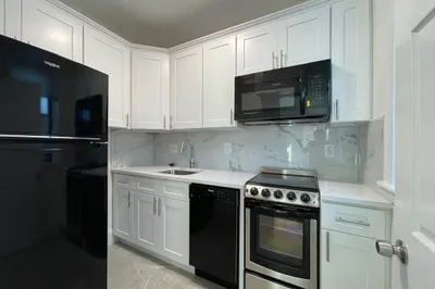 90 Brainerd Rd #14