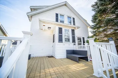 33 Mellen St