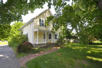 446 Elm St 1