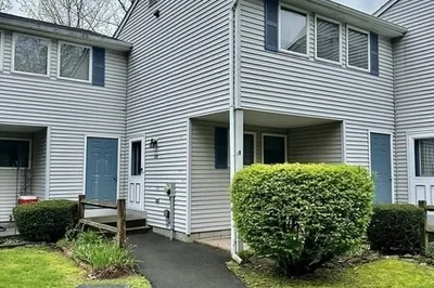 44 Briar Way #44 1