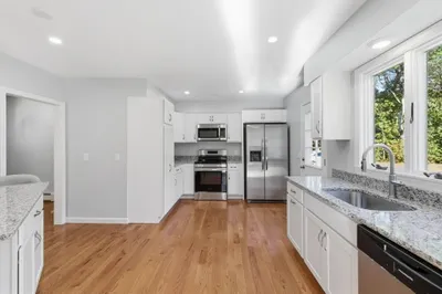 273 Sandwich Rd 1