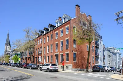 285 Bunker Hill St #2