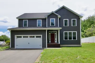 103 Oak Hollow Rd 1