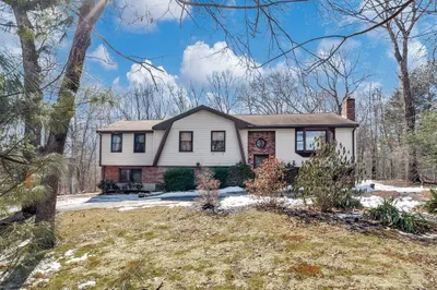 105 Kempton Rd 1