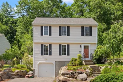 16 Stoneview Dr 1