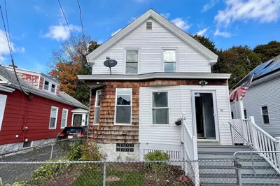 30 Epping St