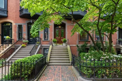 122 Marlborough Street 1
