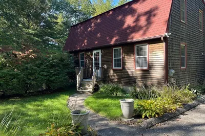 30 Carol Dr