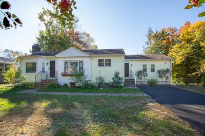 28 Whiting St