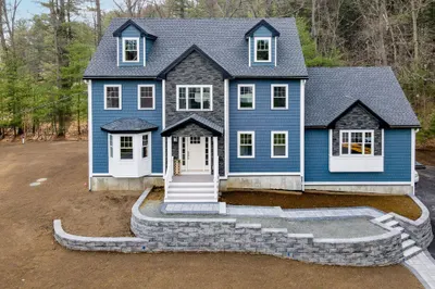 23 Pomfret Rd 1