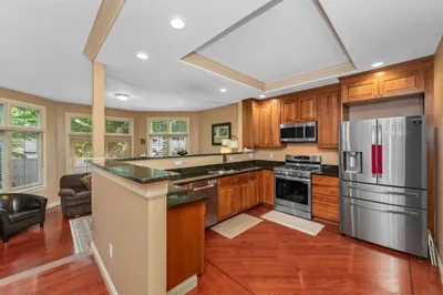 522-524 Auburn St #524 1