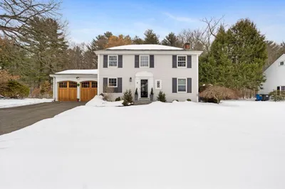 6 Meadowbrook Rd