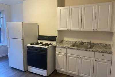 22 Isabella St #3
