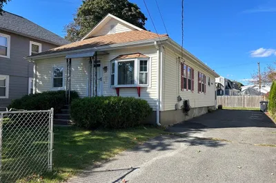 64 Bassett Street 1