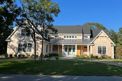 32 Marthas Road 1