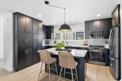 4 Pebblestone Cir #4