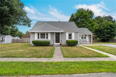 3 Eisenhower Dr 1