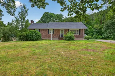 39 Rice Corner Rd 1
