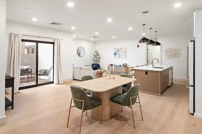 1025 Massachusetts Avenue #211 1