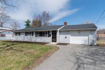 20 Amory Ave 1