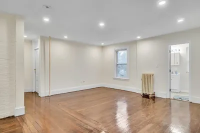 26 John St #1 1