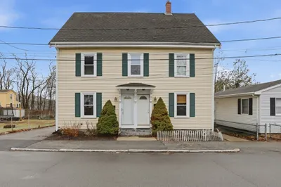 18-20 Buck Street #1 1