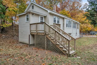 12 Mead St