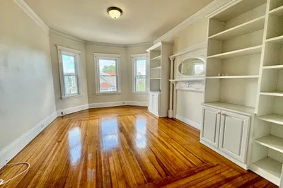 11 Wainwright St #3