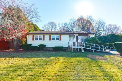 115 Chapman Rd 1