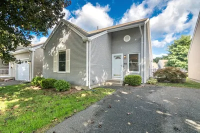 303 Alvord Pl #303 1