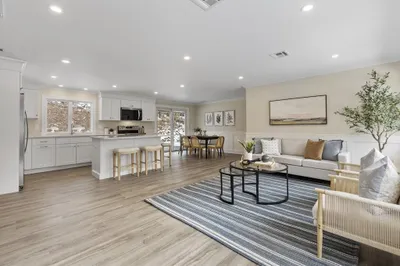 4 Richard Rd