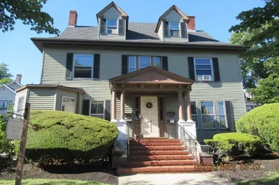 13 Chestnut St 1