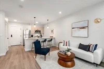 10 Somerset Ave #U.305 1