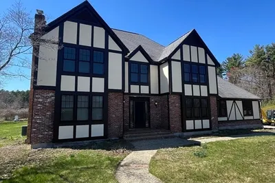 1077 North St 1