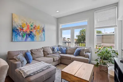 170 W Broadway #406