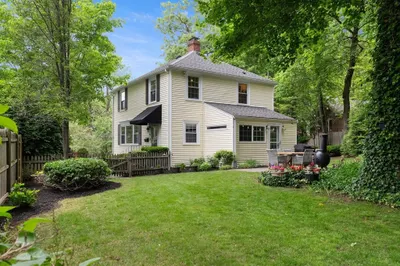 74 Curve St