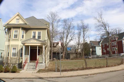 92 Willowwood St 1